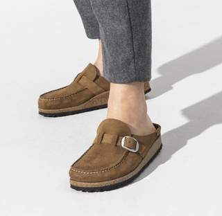 Birkenstock Buckley Suede in Tea